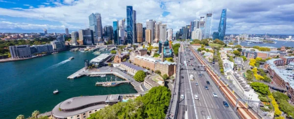 Toma aérea de ciudad